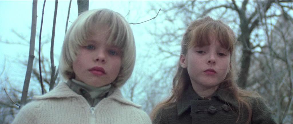 Дом На Краю Кладбища