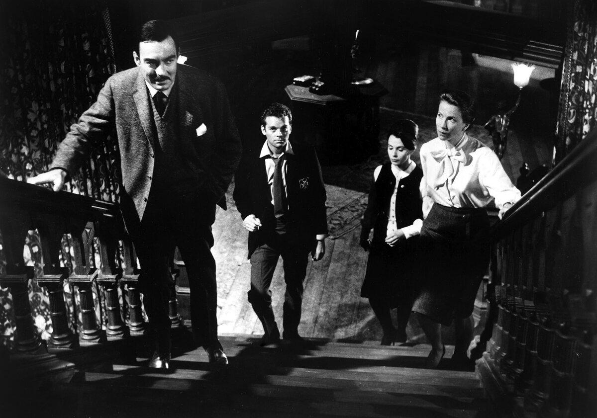 Призрак дома на холме (1963)