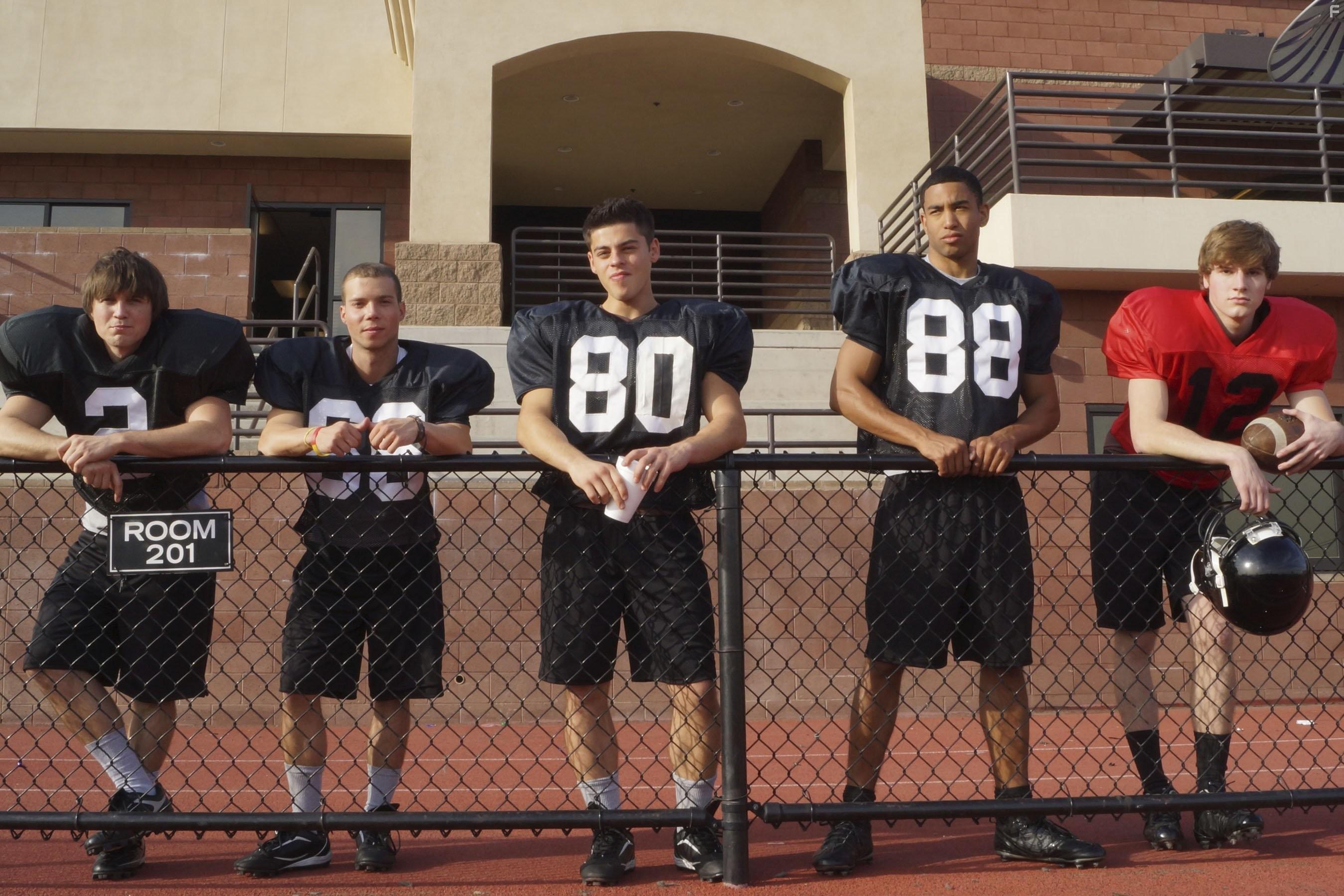 Все болельщицы умрут (2013)